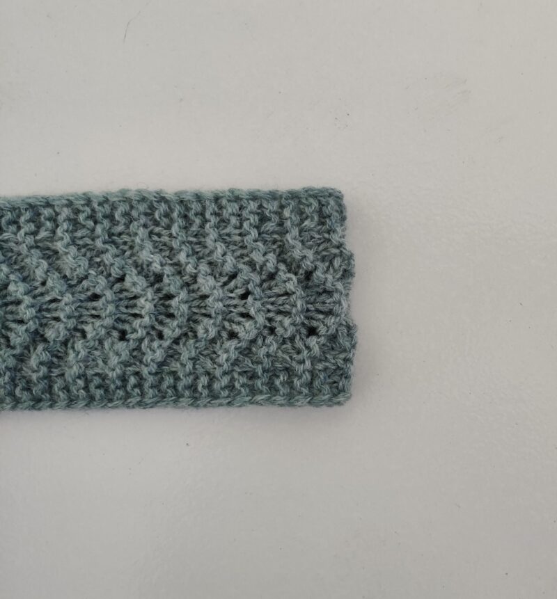 bandeau en laine shetland couleur céladon en détails